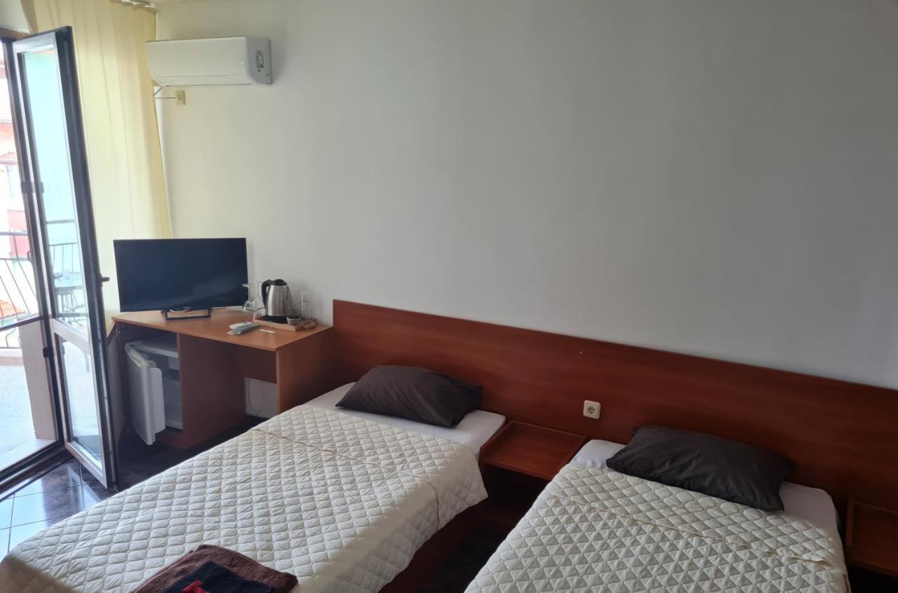 Hotel Алми Almi à Sveti Vlas Extérieur photo