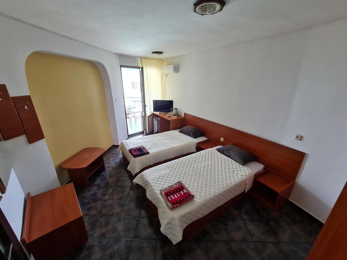 Hotel Алми Almi à Sveti Vlas Extérieur photo